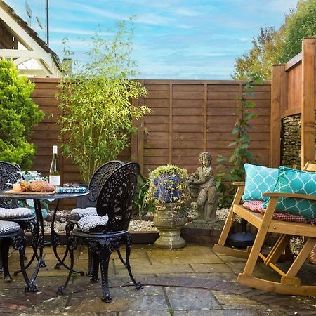 April Cottage Stow-on-the-Wold ภายนอก รูปภาพ