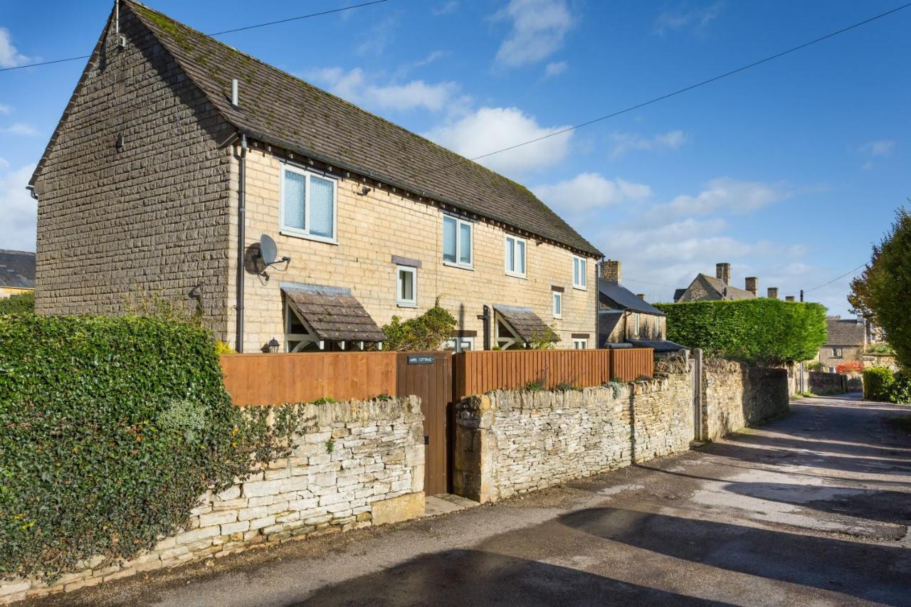 April Cottage Stow-on-the-Wold ภายนอก รูปภาพ