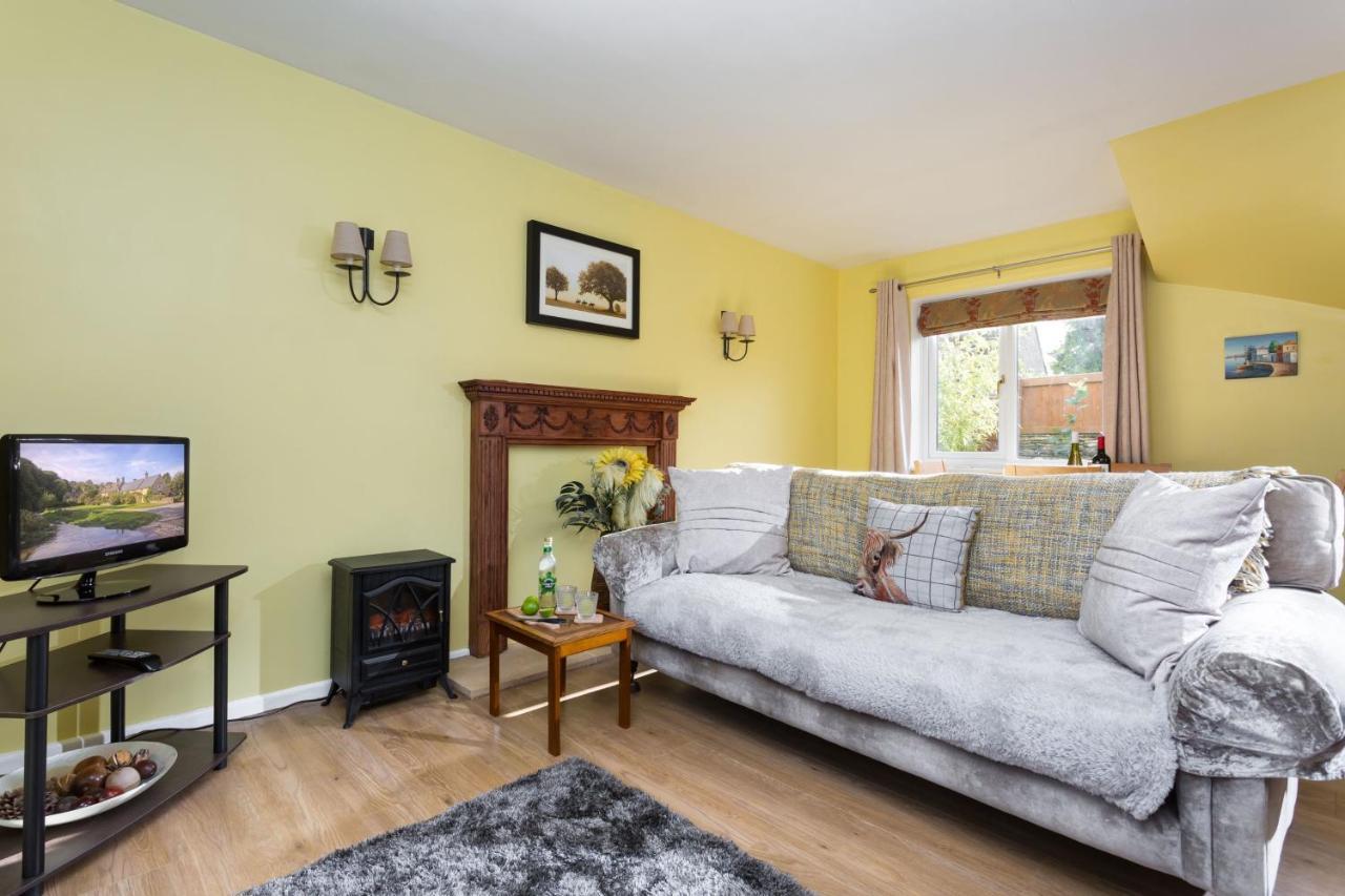 April Cottage Stow-on-the-Wold ภายนอก รูปภาพ