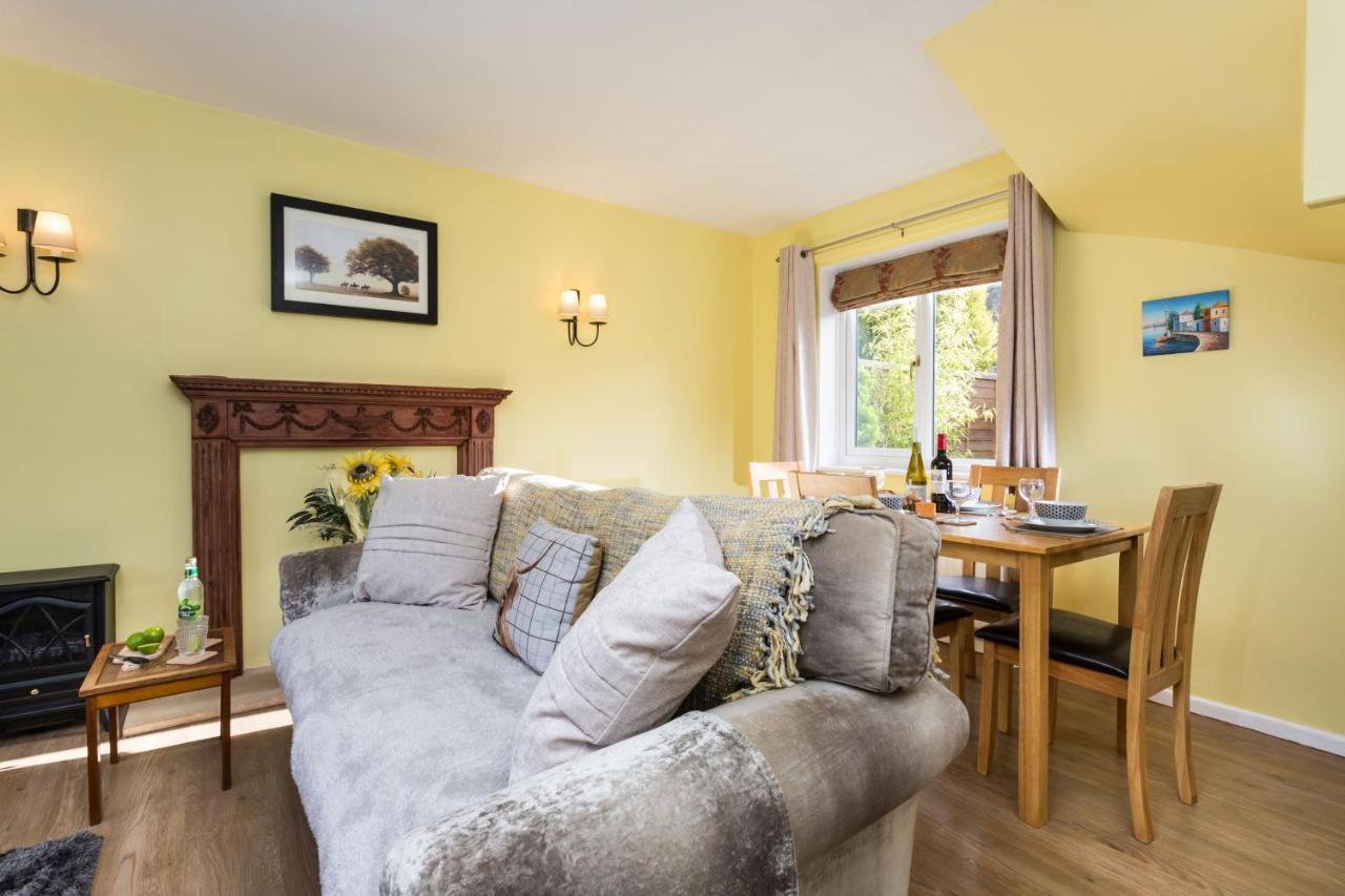 April Cottage Stow-on-the-Wold ภายนอก รูปภาพ